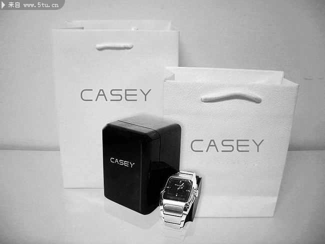 nEO_IMG_CASEY2.jpg